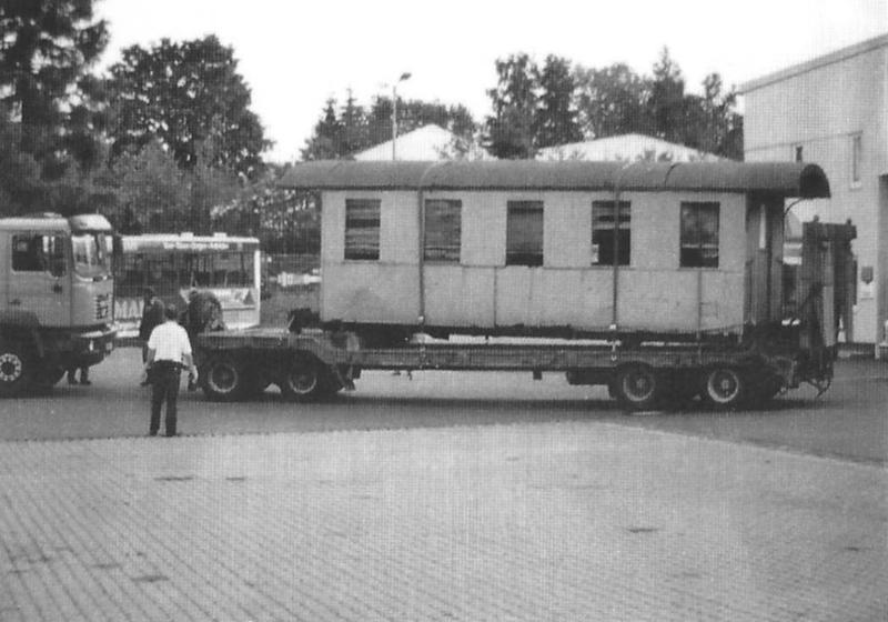 Am 15. Juni 2005 kehrte der Kasten des ehemaligen Rollbockbahnwagens 900-304 nach Sachsen zurück. Er soll in Marienberg aufgearbeitet werden. Weitere Bilder von der Bergung sind auch unter www.rollbocklok.de zu finden.