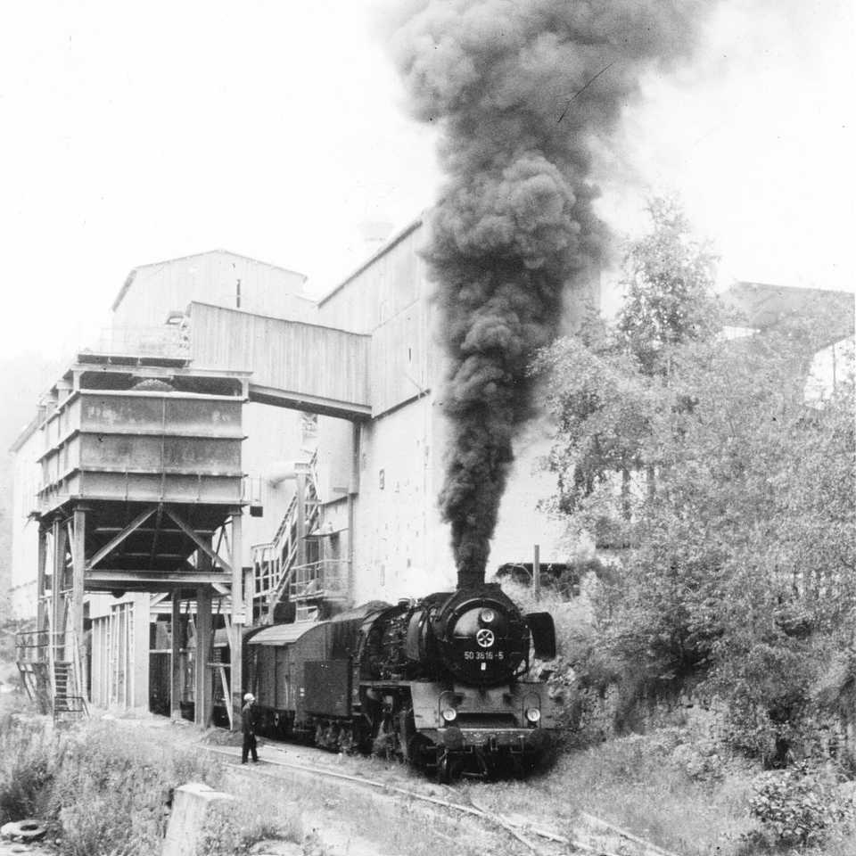 Am 25. und 26. Juni 1988 bespannte 50 3616 nochmals Nahgüterzüge im Striegistal und bediente auch den Steinbruch in Berbersdorf.