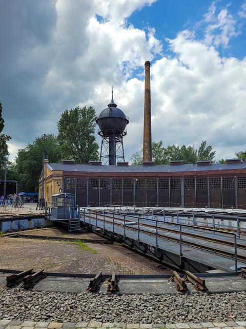 Dieser vom Deutschen Technikmuseum genutzte Ringlokschuppen war einst Bestandteil des Bw Berlin Anhalter Bahnhof.