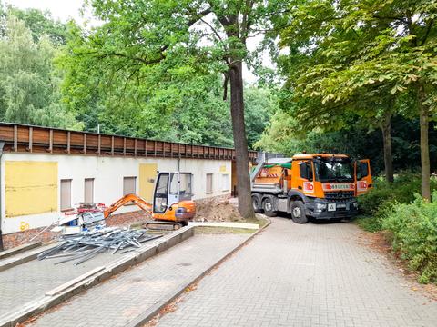 Baugeschehen am Bahnhof Küchwaldwiese am 13. Juli 2022. Der Bereich wird bis nächstes Jahr umgebaut und neu gestaltet.
