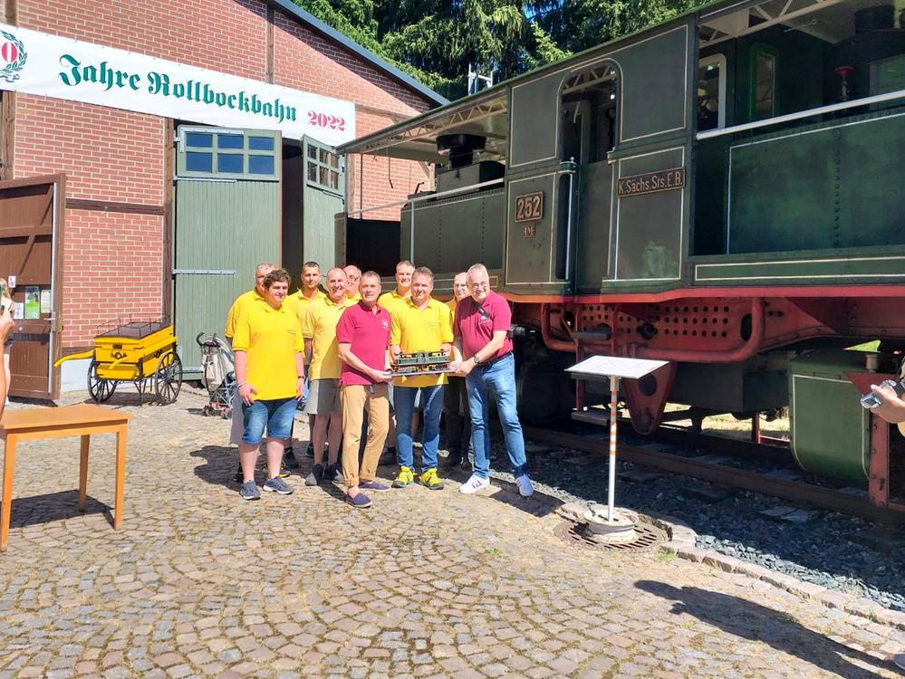 Zum 120. Jubiläum der Rollbockbahn erhielt der Traditionsverein am 2. Juli 2022 vor dem Lokschuppen in Oberheinsdorf von der Firma Märklin/LGB eine Rollbocklok im Modell als Leihgabe überreicht.