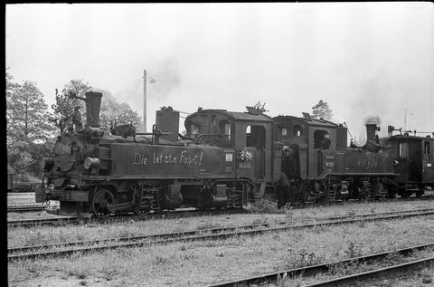Als diese zwei IV K am 31. Mai 1969 beim „Pollo“ die letzten regulären Züge führten, waren in Lindenberg die Unterschiede des Altbaurahmens der 99 593 mit dem Neubaurahmen der 99 557 vergleichbar.