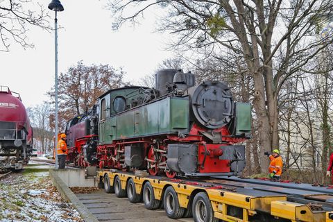 Am 7. März wurde dort die Malletlok 99 5902 für den Transport nach Meiningen verladen.