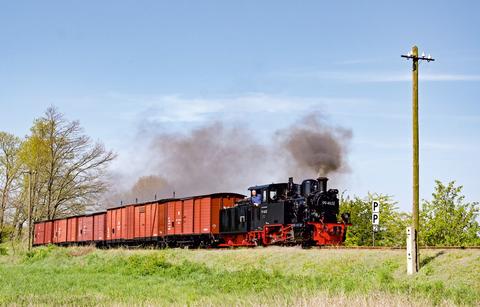 Bei der traditionellen Fotogüterzugveranstaltung am Freitag nach Christi Himmelfahrt war die Gastdampflok 99 4652 am 6. Mai 2016 unter anderem mit diesem Güterzug unterwegs.